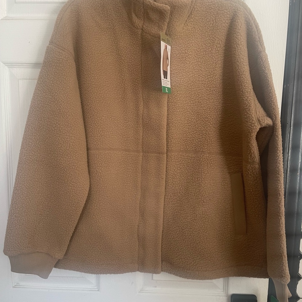 Mondetta Tan Women's Jacket full zip Sherpa fleece with side pockets